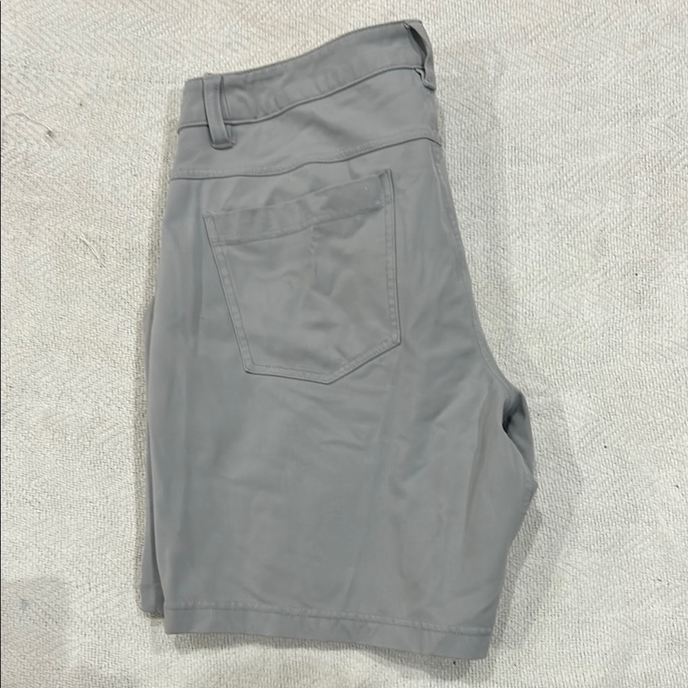BYLT Basics Gray Flat Front Performance Shorts - Picture 4 of 4